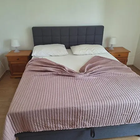 Apartment Fanica *